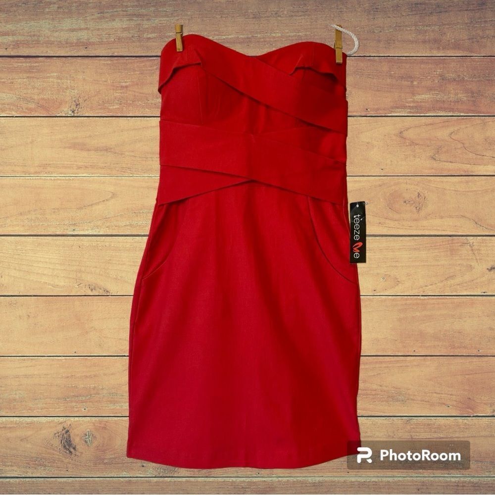 Teeze Me Strapless Dress   Size 3   NWT